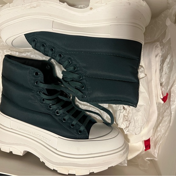 Alexander McQueen Women's Dark Green High-Top Sneakers - Picture 1 of 5